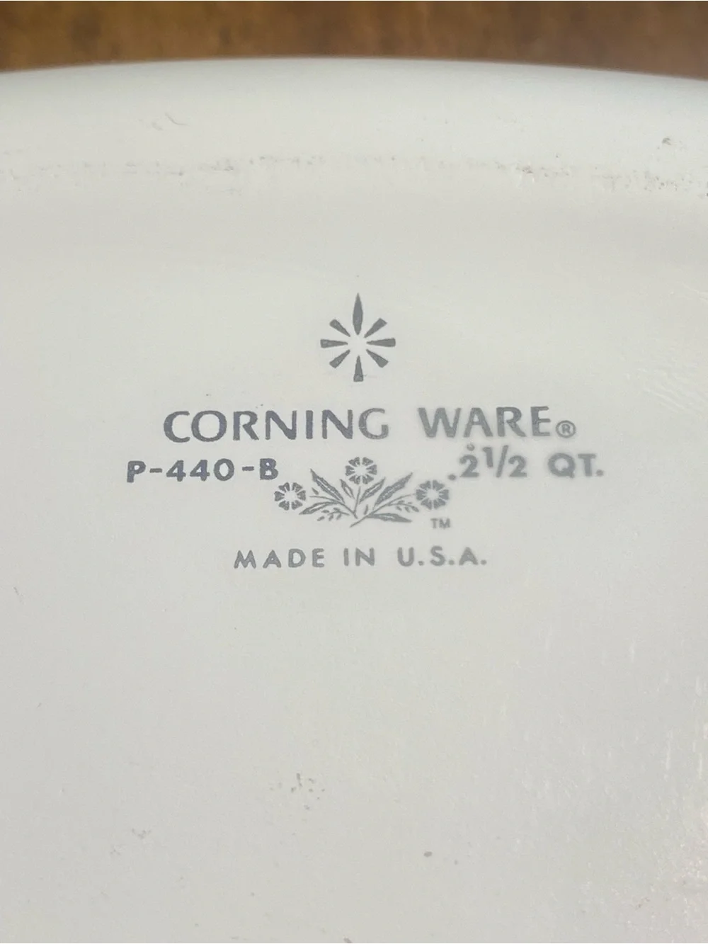 Corningware 2.5 Qt Filagree casserole pan Pyrex Glass Lid